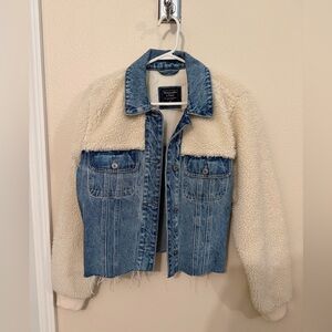 Abercrombie & Fitch Denim and Sherpa Jacket - Women Size M